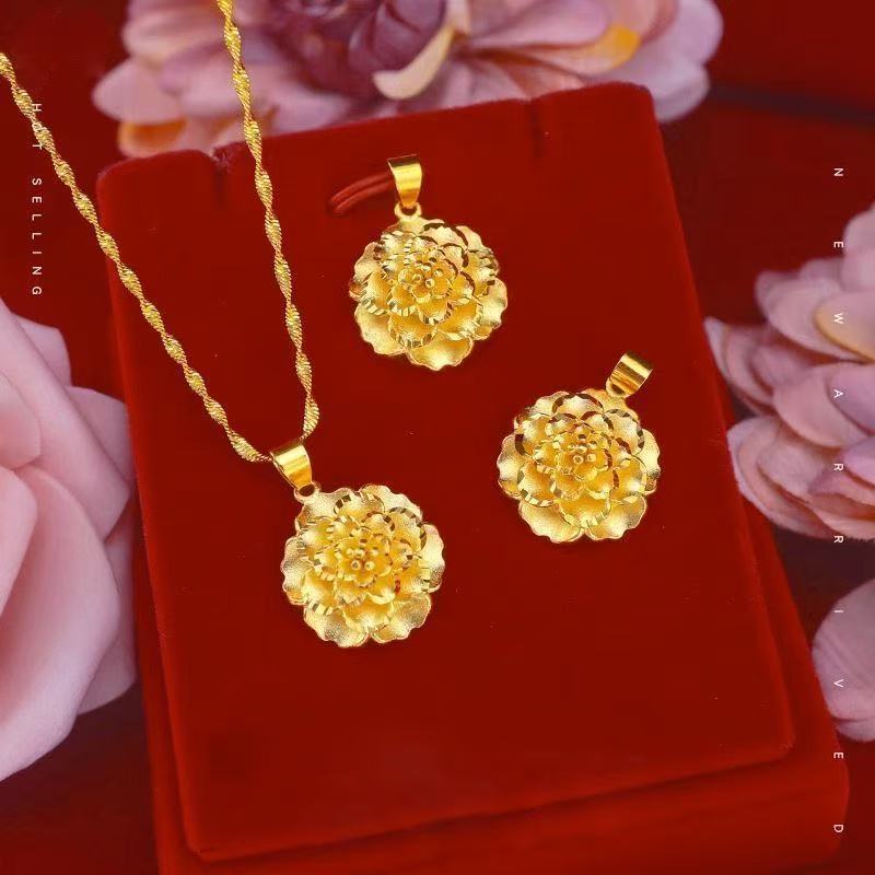 Gold Blooming Peony Pendant Necklace – 3D Sculpted Floral with Twisted Chain