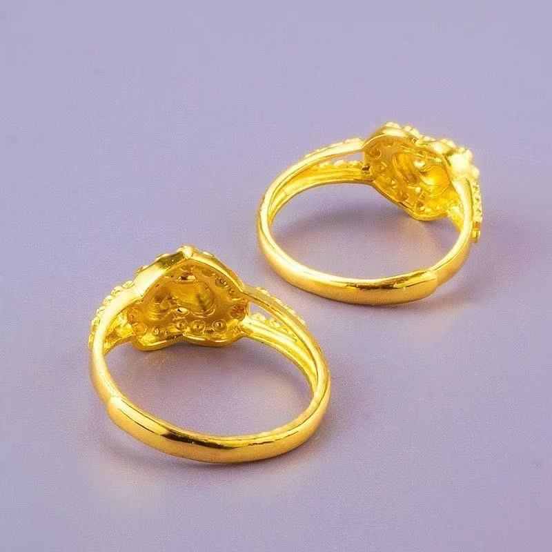 Heart-to-Heart Sand Gold Ring — Adjustable Diamond-Cut Love Ring