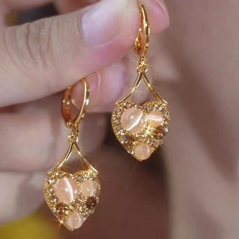 ❤️ Solid Heart Cat's Eye Sand Gold Earrings · Glowing Charm