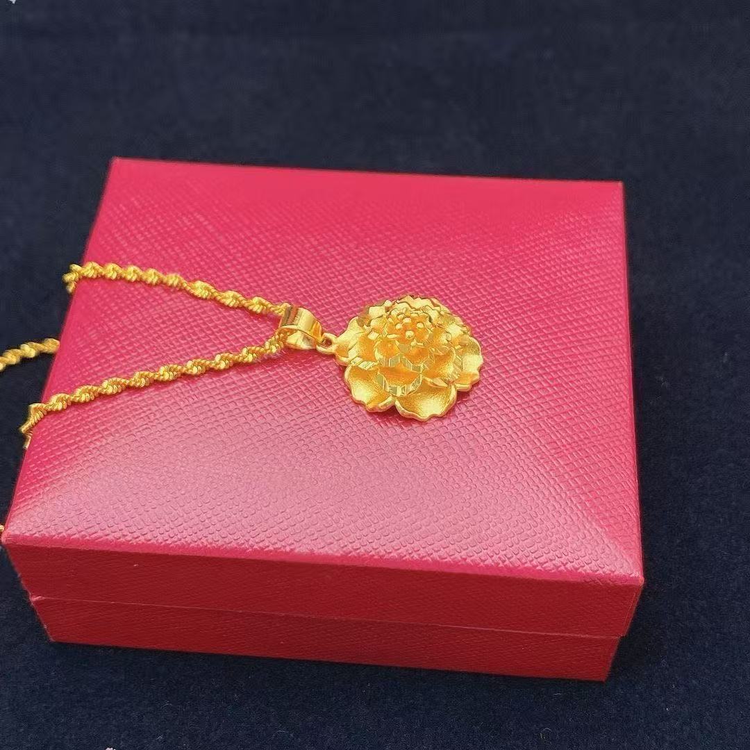 Gold Blooming Peony Pendant Necklace – 3D Sculpted Floral with Twisted Chain